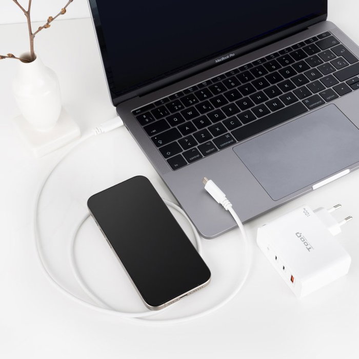 Nanocable Cable USB-C a USB-C 2.0, 3A, 1,5 m, Blanco Nanocable Cable USB-C a USB-C 2.0, 3A, 1,5 m, Blanco